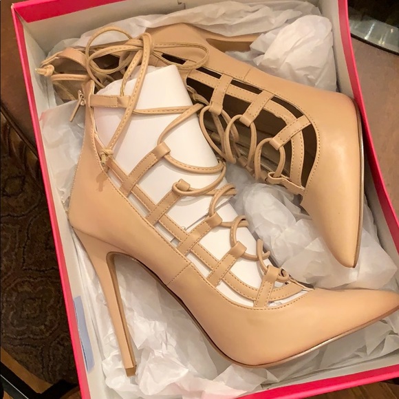 Shoedazzle Nude Debbie Pump - Picture 4 of 5